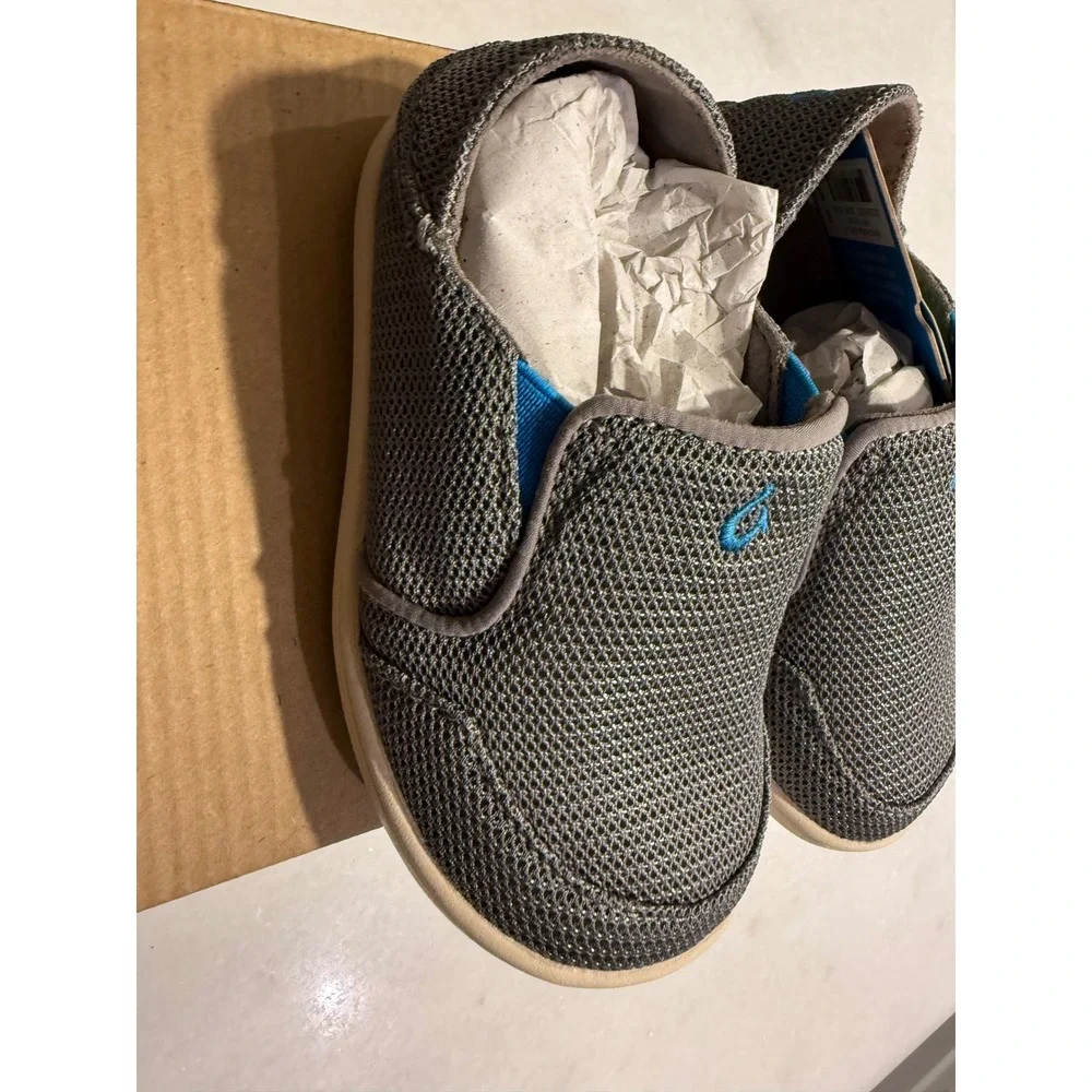 OluKai Nohea Mesh Boys Size 9 Grey Scuba Blue Slip On Sneakers 30125-CCDT NEW
